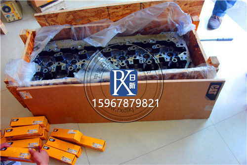 工程機(jī)械“心臟”守護(hù)者：卡特323D2 C7.1缸蓋總成425-3316深度解析